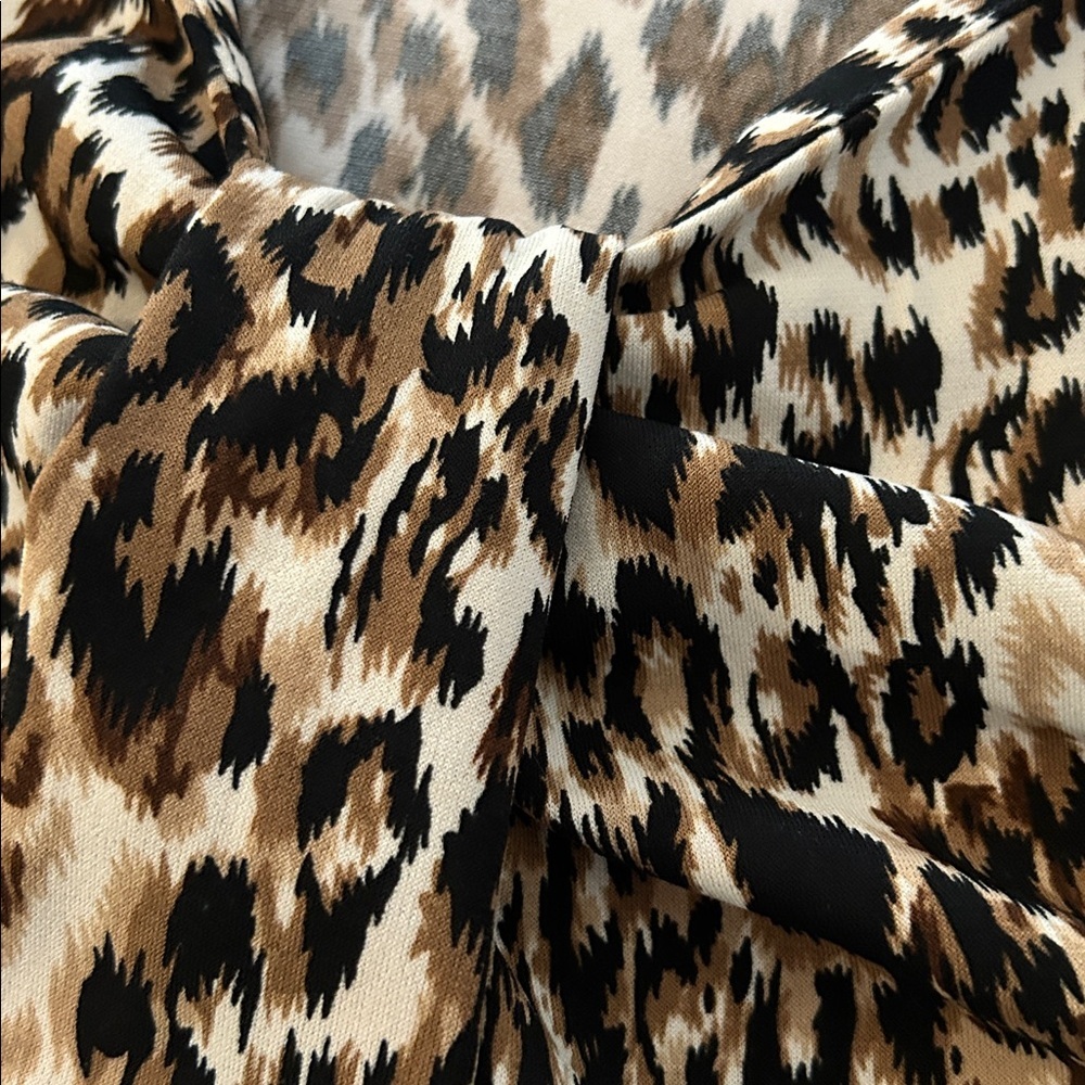 Kasper Animal Print Sleeveless Blouse - Picture 10 of 10